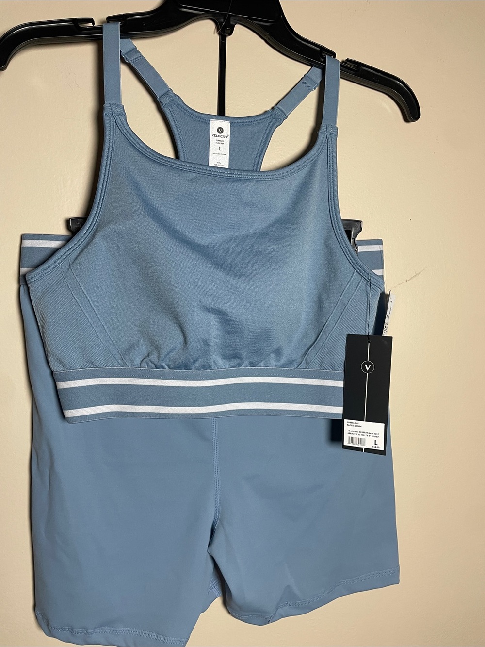 Velocity Women’s 2 Piece Active wear Blue Racer back sports bra and shorts L